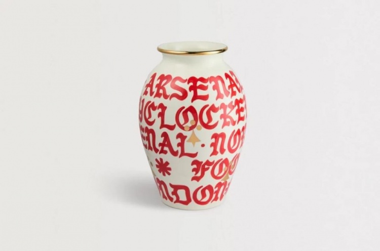  太陽(yáng)報(bào)：阿森納推出花瓶等瓷器的周邊產(chǎn)品，發(fā)售不到一小時(shí)就售罄