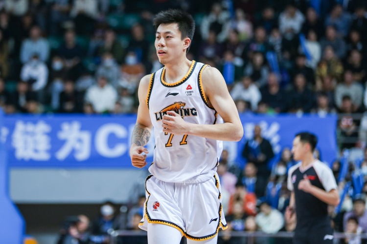  復出還要找狀態(tài)！張鎮(zhèn)麟半場6中1僅拿2分1板4助1斷