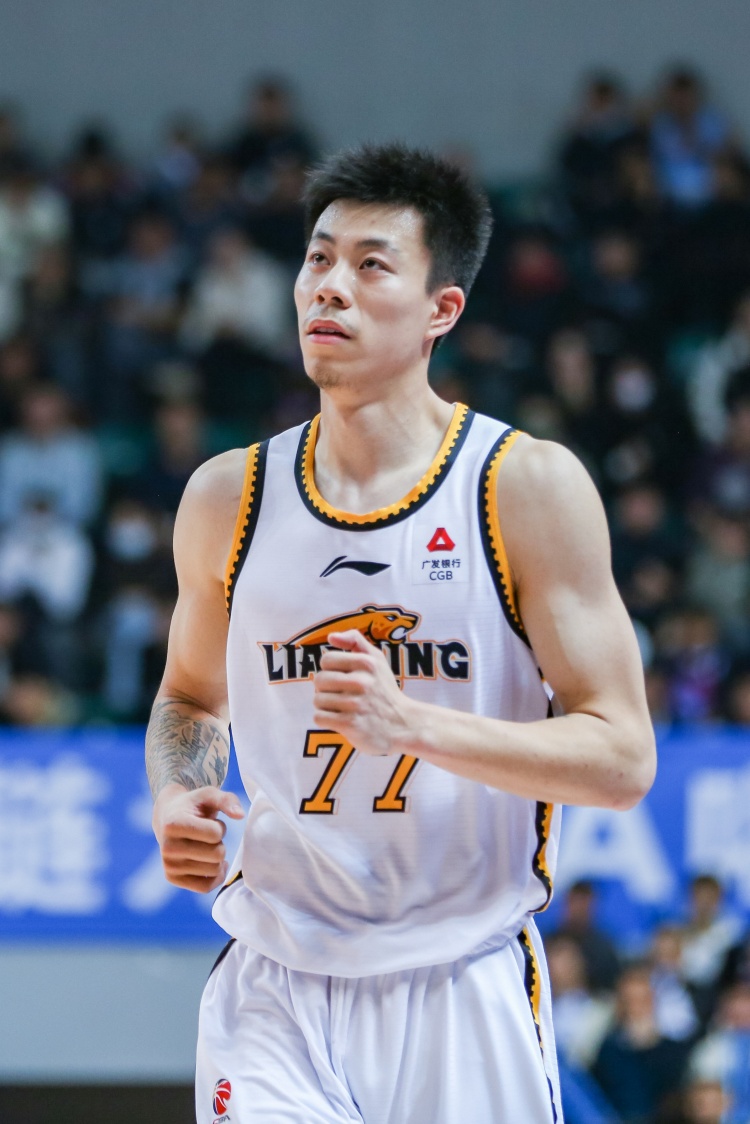  媒體人：張鎮(zhèn)麟、韓德君將因傷缺席今晚對(duì)陣北控的比賽