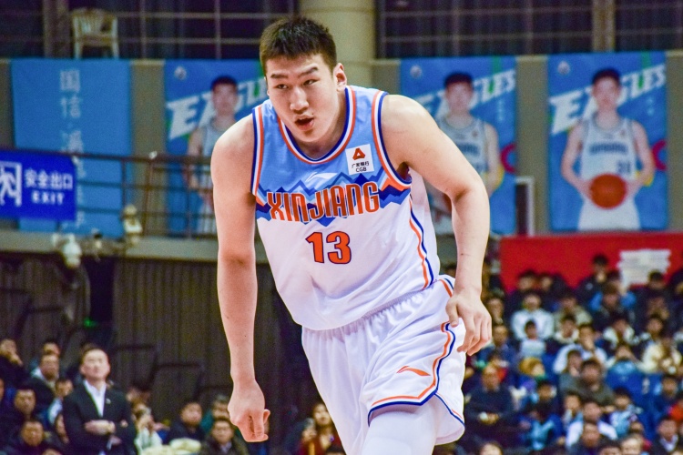  高效輸出！李炎哲半場(chǎng)7中5拿到12分2板1助1斷2帽