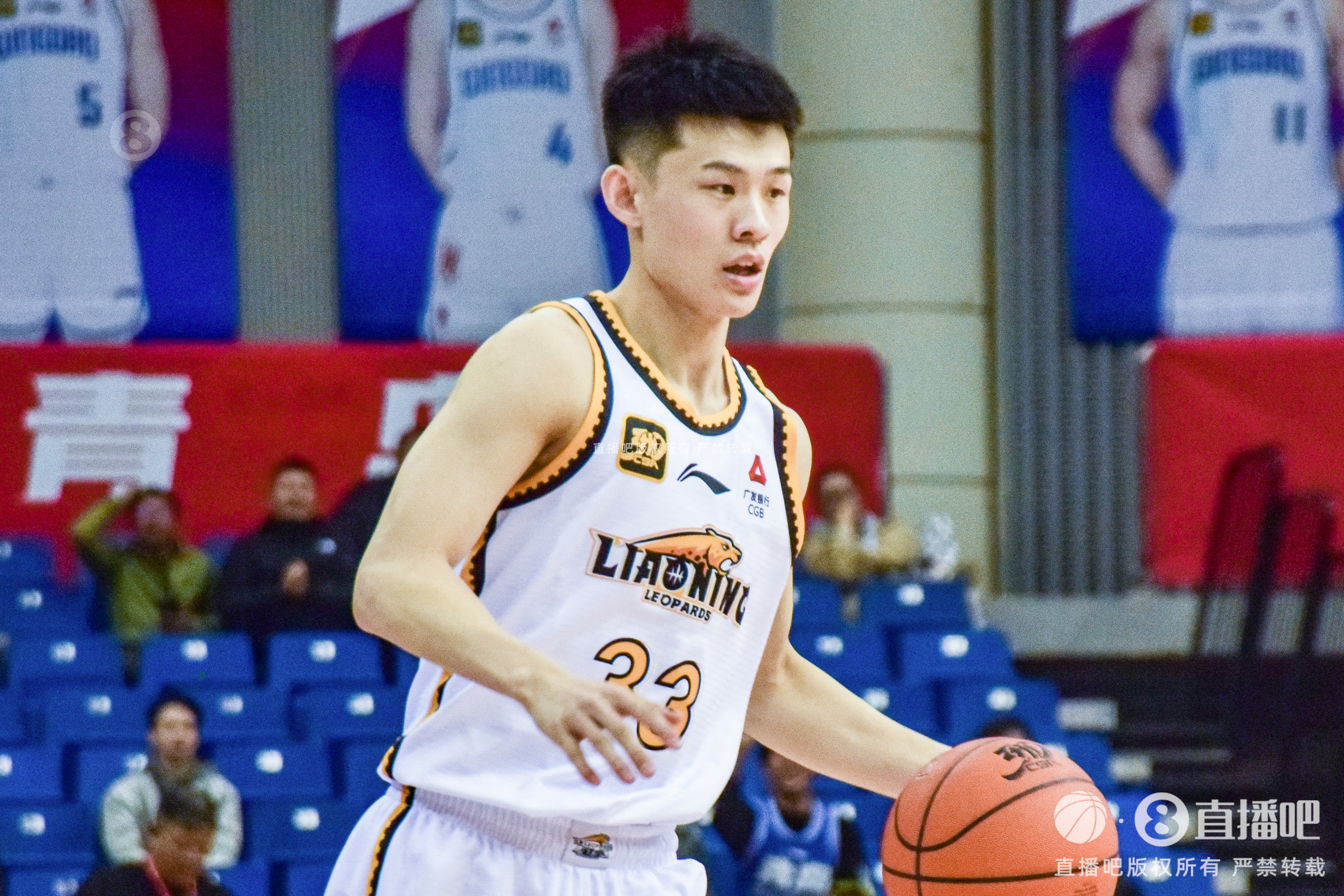  太準了！王嵐嵚半場4記三分球拿下12分2板2助1斷