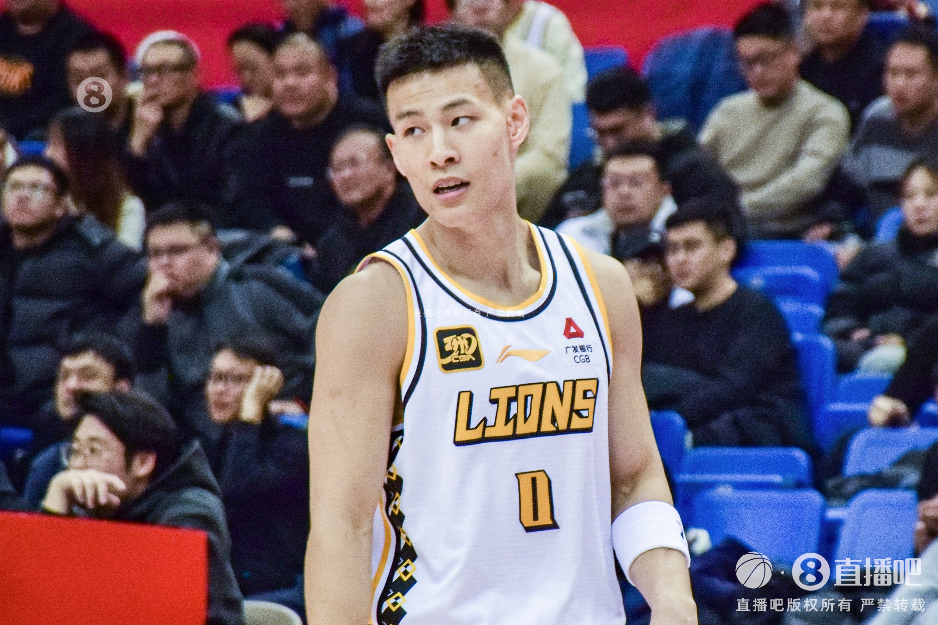  毫無(wú)狀態(tài)！林秉圣11投僅1中拿到3分3斷 出現(xiàn)2失誤4犯規(guī)