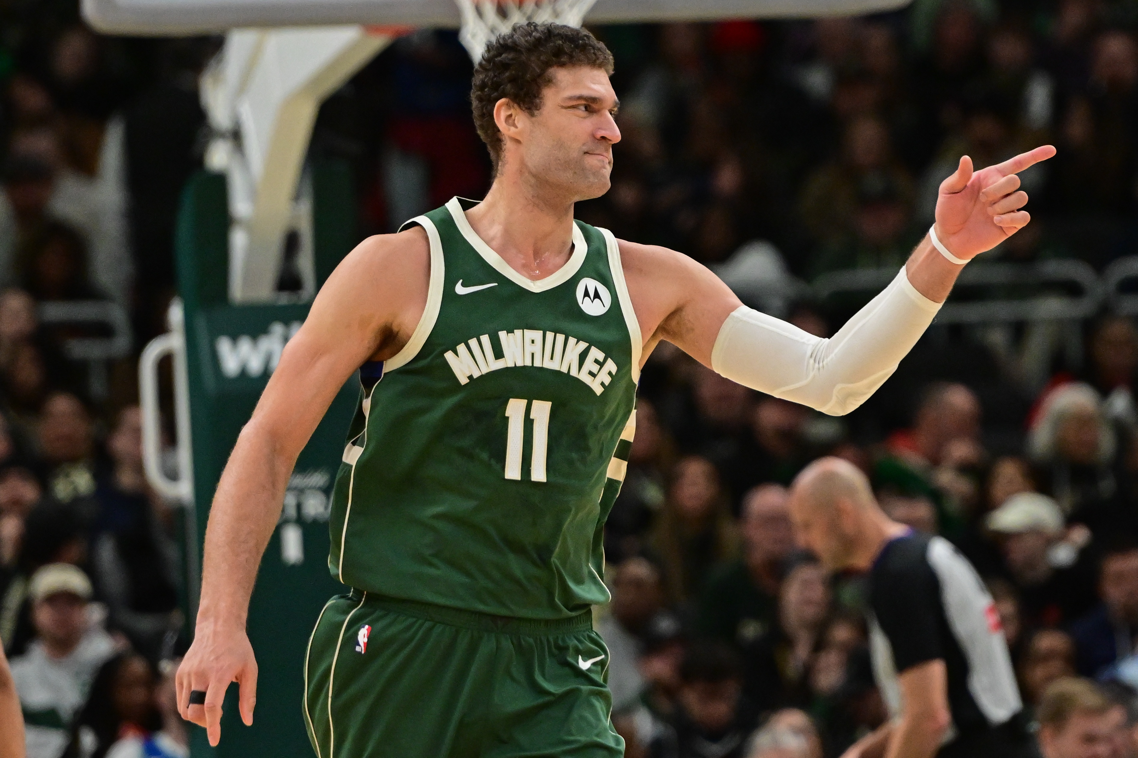  3B中鋒！大洛佩茲蓋帽數(shù)2038次超越加內(nèi)特 升至NBA歷史第18位