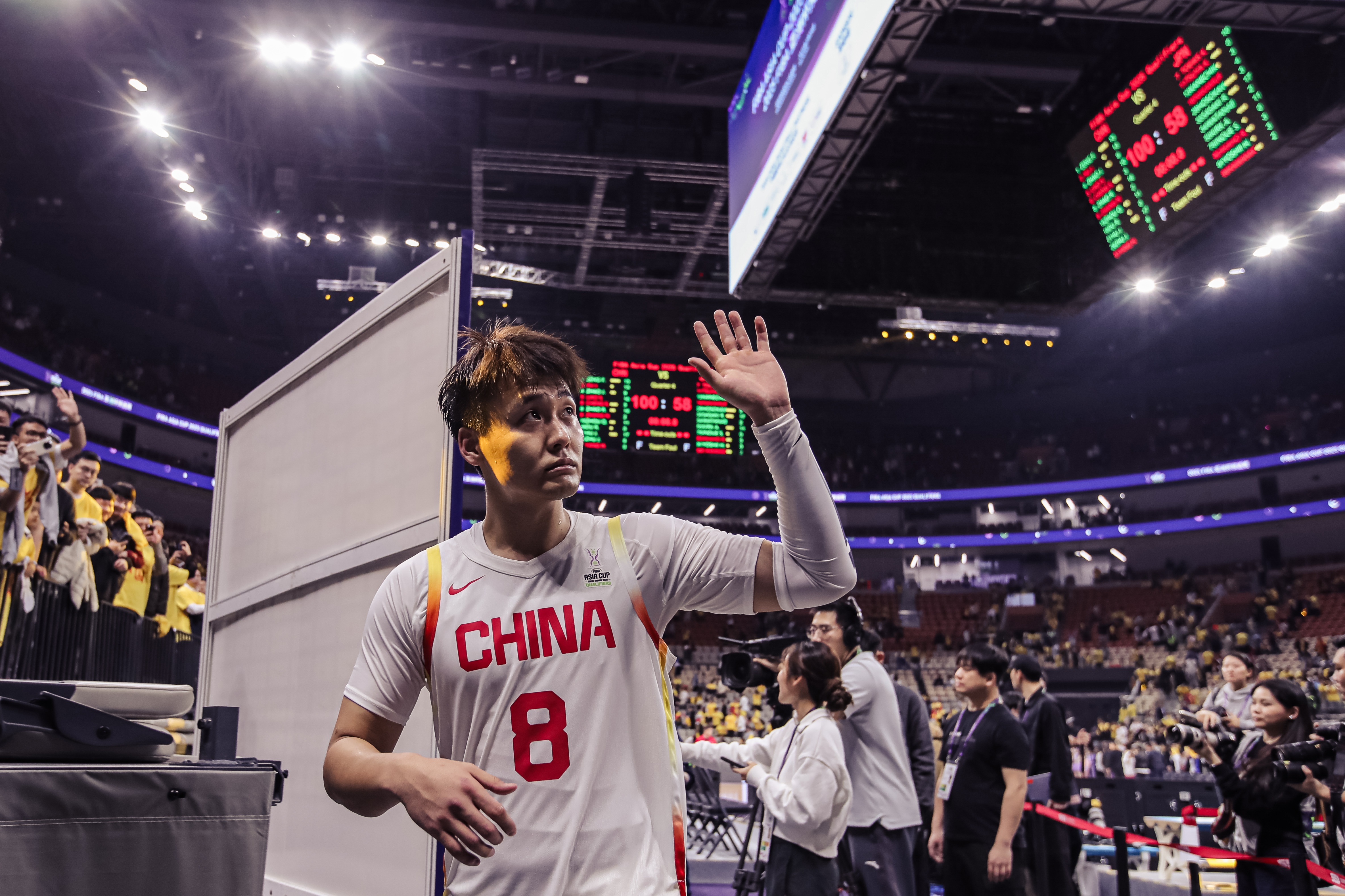  奠定基調(diào)！趙睿三分4中3攻下15+5+5 次節(jié)連得10分帶隊(duì)拉開分差