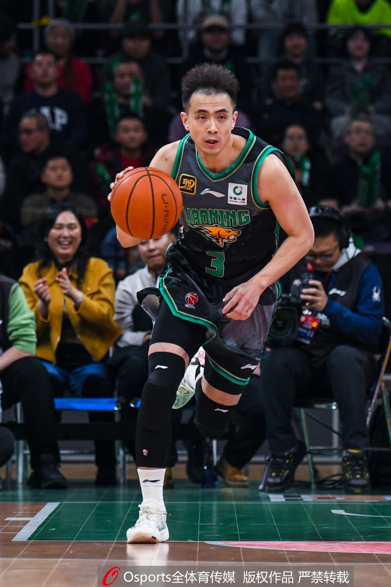 球隊(duì)指揮官！趙繼偉22分鐘送13助攻盤活全隊(duì)&5中3拿7分 正負(fù)值+24